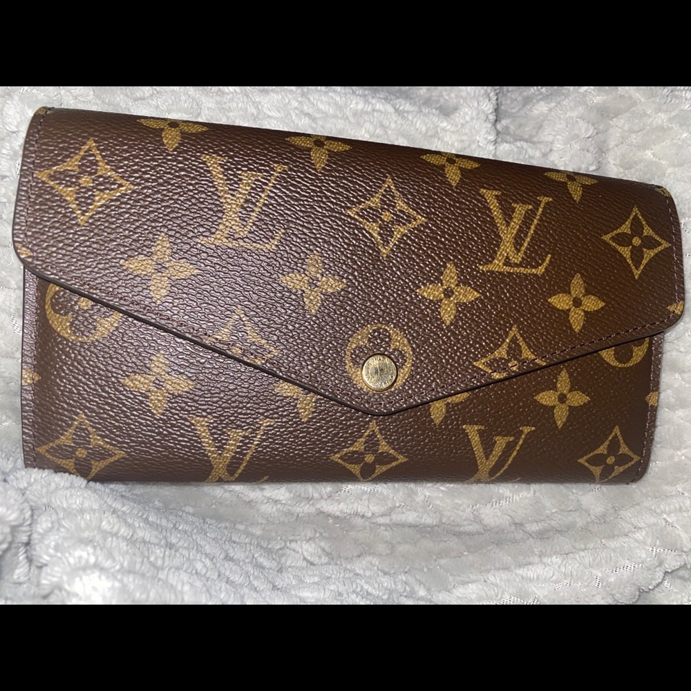 Louis Vuitton Sarah Wallet